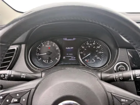More photos of 2017 Nissan Rogue Sport SL at Dorsett Nissan, IN