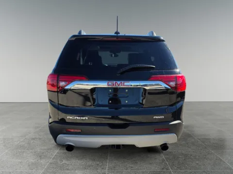More photos of 2017 GMC Acadia SLT at Dorsett Nissan, IN
