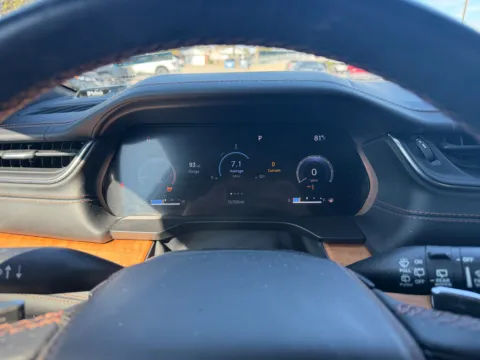 More photos of 2021 Jeep Grand Cherokee L Summit Reserve at Dorsett Nissan, IN