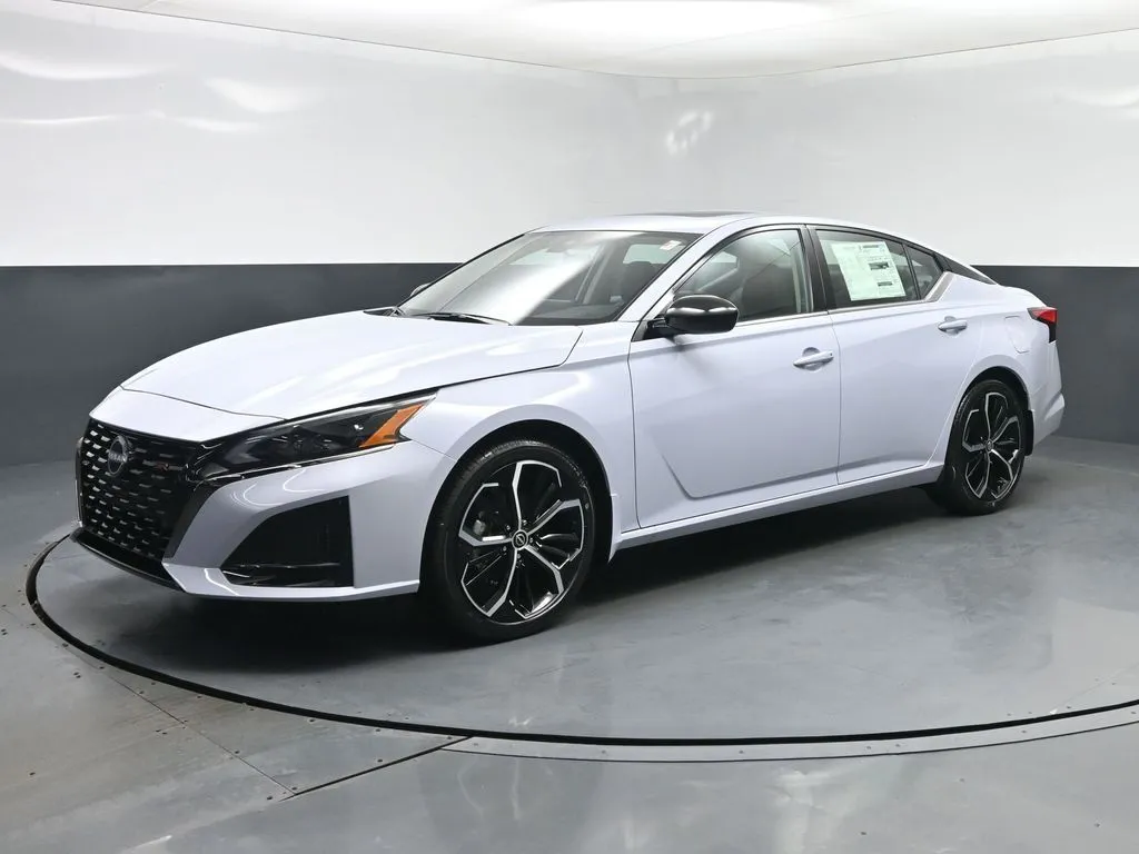 2025 Nissan Altima SR for sale in Terre Haute, IN