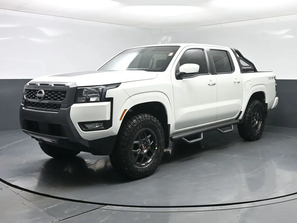 2025 Nissan Frontier SV for sale in Terre Haute, IN