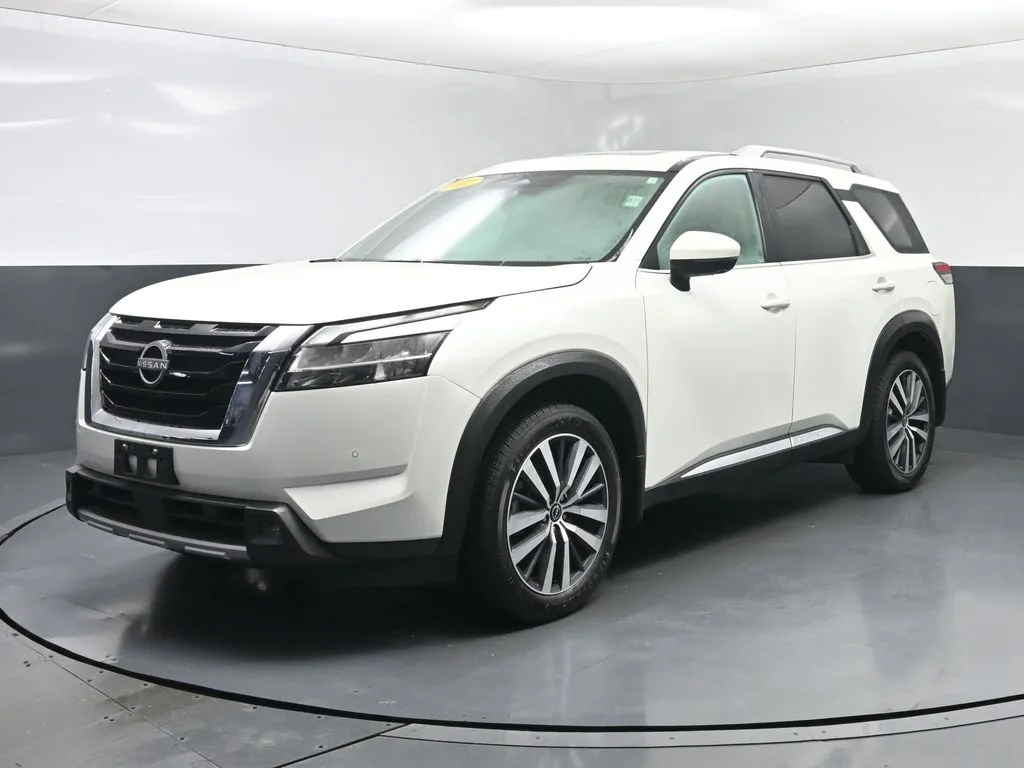 2022 Nissan Pathfinder Platinum for sale in Terre Haute, IN