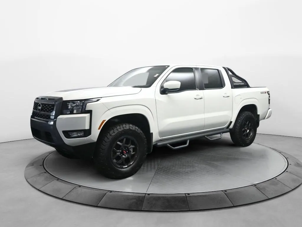 2025 Nissan Frontier SV