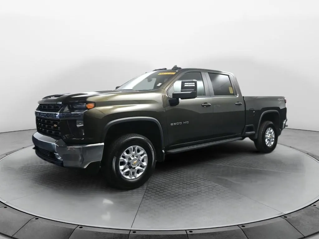 Green 2022 Chevrolet Silverado 2500 LT for sale in Terre Haute, IN