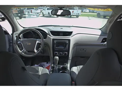 Photos of 2017 Chevrolet Traverse LT for sale in Terre Haute, IN at Dorsett Nissan