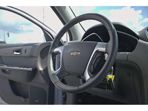 More photos of 2017 Chevrolet Traverse LT at Dorsett Nissan, IN