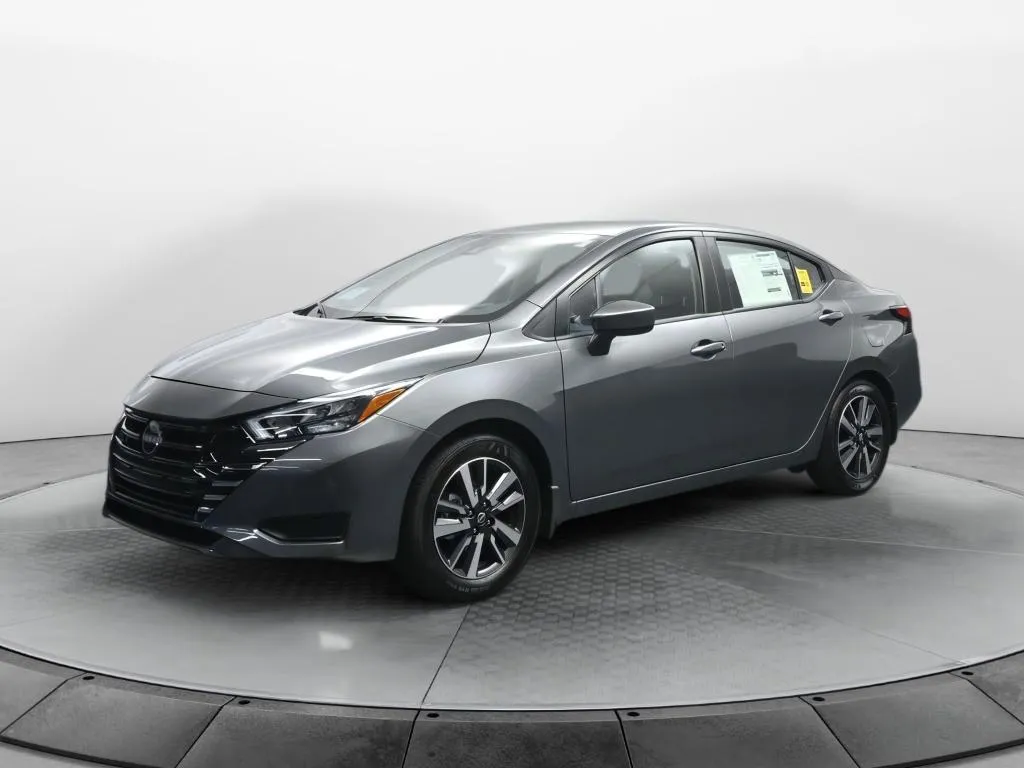 2025 Nissan Versa SV