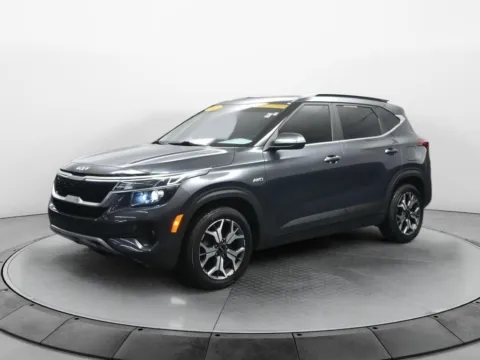 Gray 2023 Kia Seltos EX for sale in Terre Haute, IN