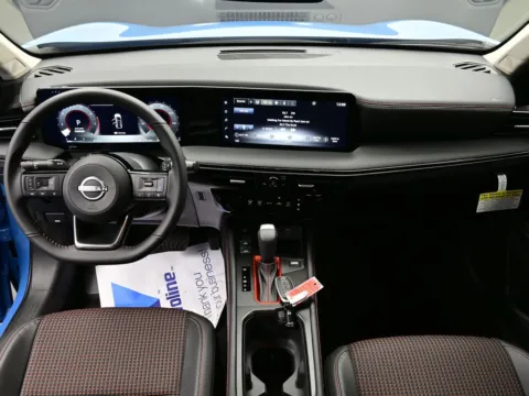 Photos of 2025 Nissan Kicks SR for sale in Terre Haute, IN at Dorsett Nissan