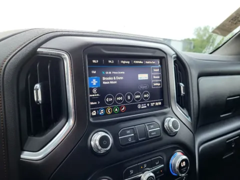 More photos of 2023 GMC Sierra 2500 AT4 at Dorsett Nissan, IN