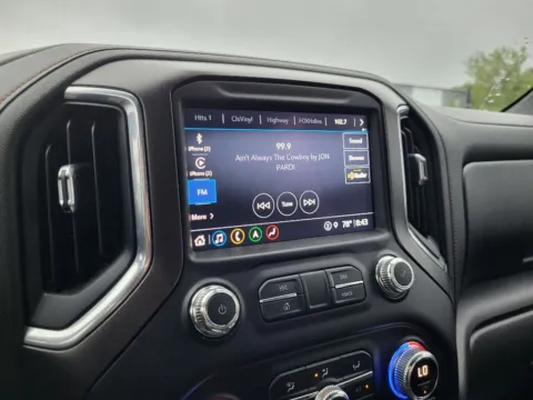 More photos of 2021 GMC Sierra 1500 AT4 at Dorsett Nissan, IN