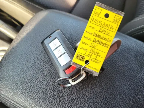 Photos of 2016 Mitsubishi Outlander SE for sale in Terre Haute, IN at Dorsett Nissan