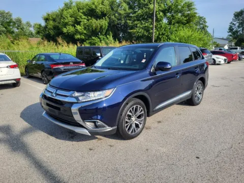 Blue 2016 Mitsubishi Outlander SE for sale in Terre Haute, IN