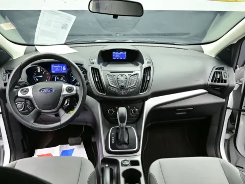 Photos of 2014 Ford Escape SE for sale in Terre Haute, IN at Dorsett Nissan