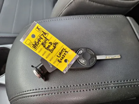 Photos of 2014 Ford Escape SE for sale in Terre Haute, IN at Dorsett Nissan