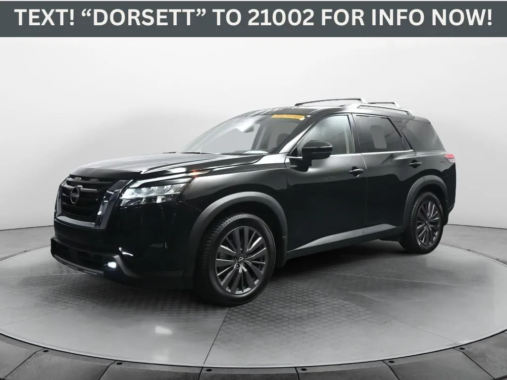 Black 2022 Nissan Pathfinder SL for sale in Terre Haute, IN