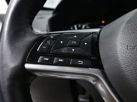 More photos of 2019 Nissan Altima 2.5 Platinum at Dorsett Nissan, IN