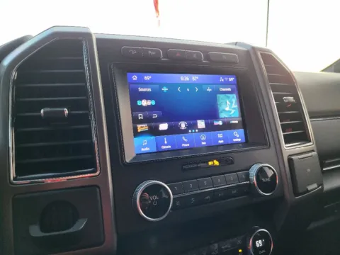 More photos of 2020 Ford Expedition XLT at Dorsett Nissan, IN