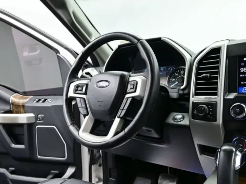 More photos of 2019 Ford F-150 LARIAT at Dorsett Nissan, IN