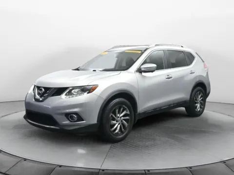 Silver 2015 Nissan Rogue SL for sale in Terre Haute, IN