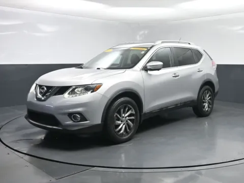 Silver 2015 Nissan Rogue SL for sale in Terre Haute, IN
