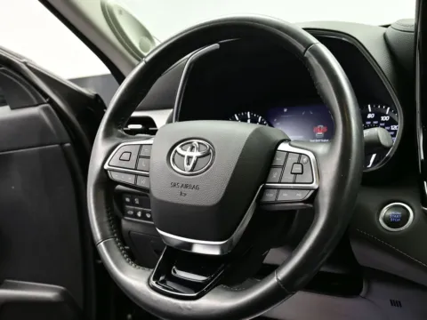 More photos of 2021 Toyota Highlander Platinum at Dorsett Nissan, IN