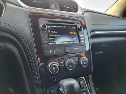 More photos of 2017 Chevrolet Traverse LT at Dorsett Nissan, IN