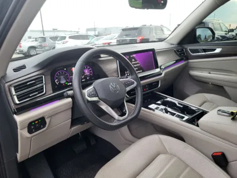 More photos of 2024 Volkswagen Atlas 2.0T SEL at Dorsett Nissan, IN