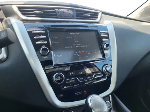 More photos of 2016 Nissan Murano Platinum at Dorsett Nissan, IN