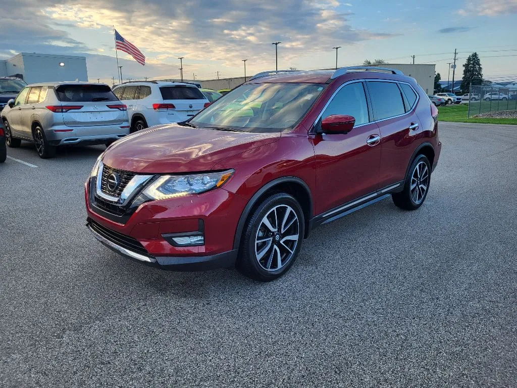 Red 2020 Nissan Rogue SL for sale in Terre Haute, IN