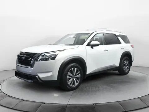 White 2025 Nissan Pathfinder SL for sale in Terre Haute, IN