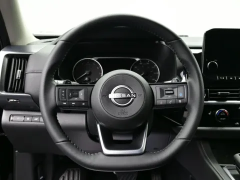 More photos of 2025 Nissan Pathfinder SL at Dorsett Nissan, IN