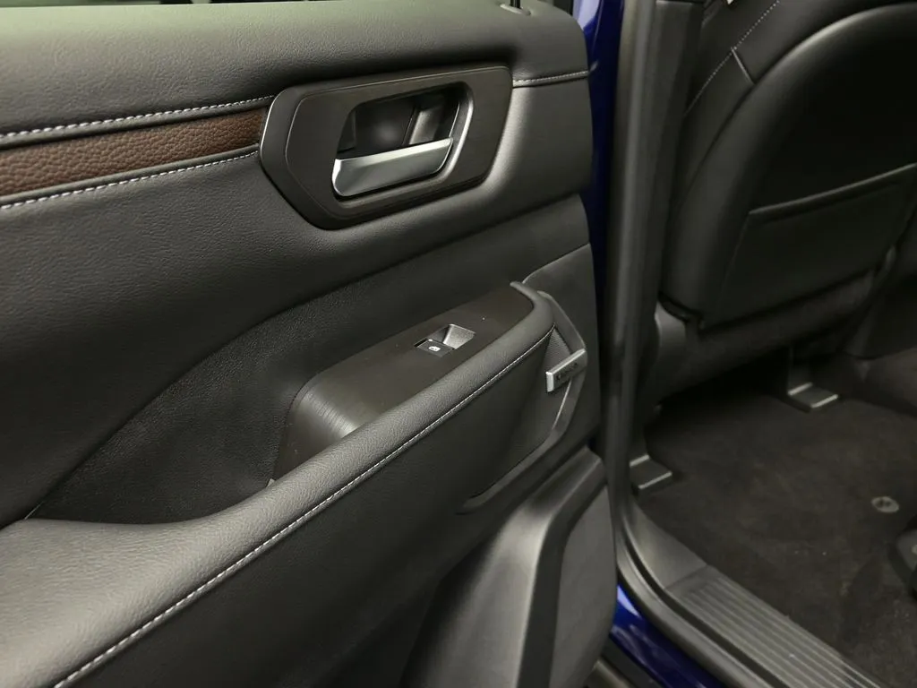2025 Nissan Armada SL - Photo 16