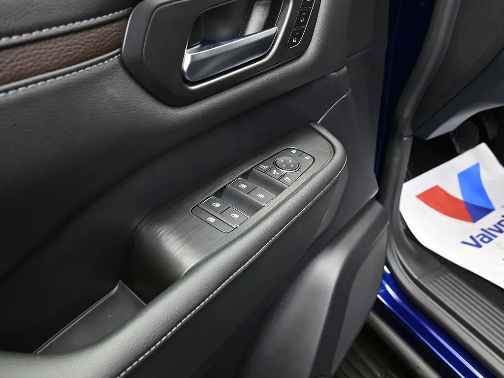 2025 Nissan Armada SL - Photo 13