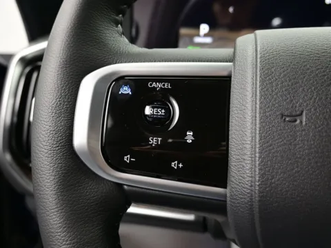 More photos of 2025 Nissan Armada SL at Dorsett Nissan, IN