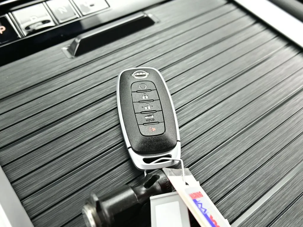 2025 Nissan Armada SL - Photo 11