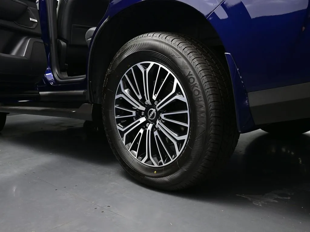 2025 Nissan Armada SL - Photo 23