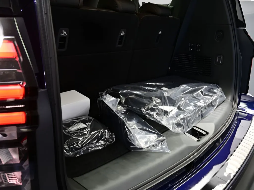 2025 Nissan Armada SL - Photo 19