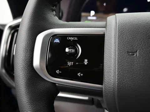 More photos of 2025 Nissan Armada SL at Dorsett Nissan, IN