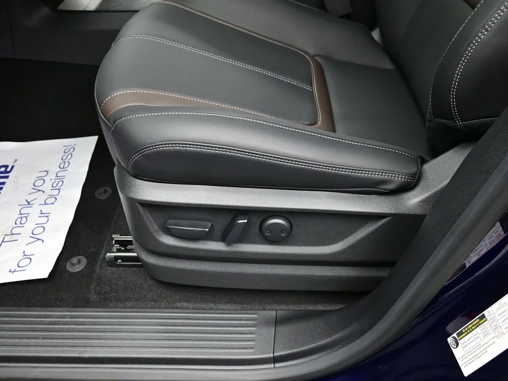 2025 Nissan Armada SL - Photo 14