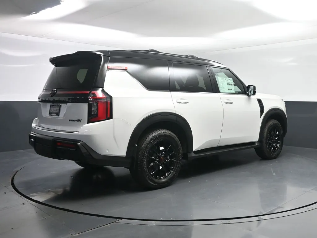 2025 Nissan Armada PRO-4X - Photo 32
