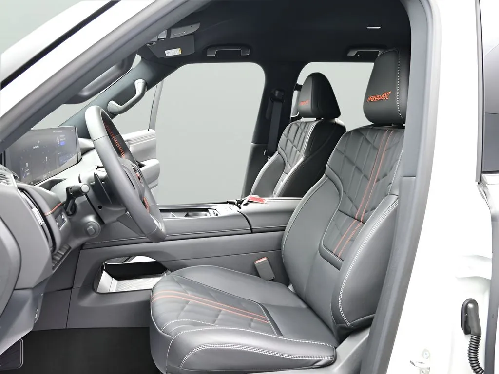 2025 Nissan Armada PRO-4X - Photo 15