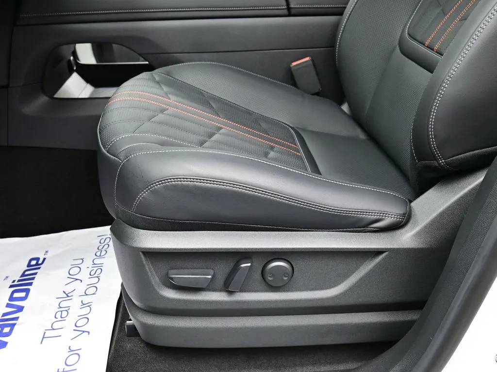 2025 Nissan Armada PRO-4X - Photo 13