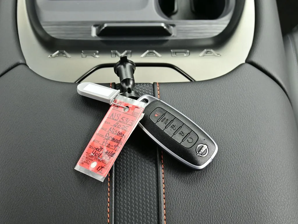 2025 Nissan Armada PRO-4X - Photo 7