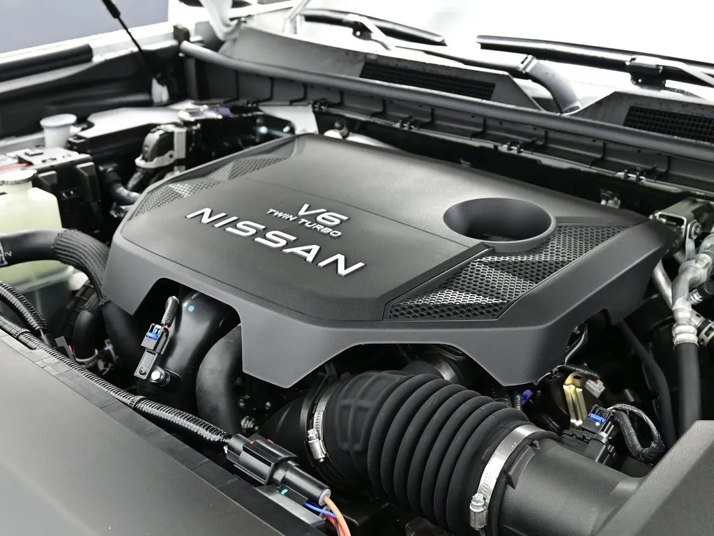 2025 Nissan Armada PRO-4X - Photo 21