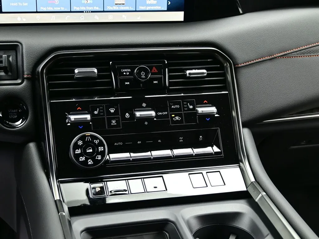 2025 Nissan Armada PRO-4X - Photo 8