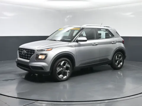 Silver 2024 Hyundai Venue SEL for sale in Terre Haute, IN