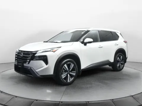 White 2025 Nissan Rogue SL for sale in Terre Haute, IN