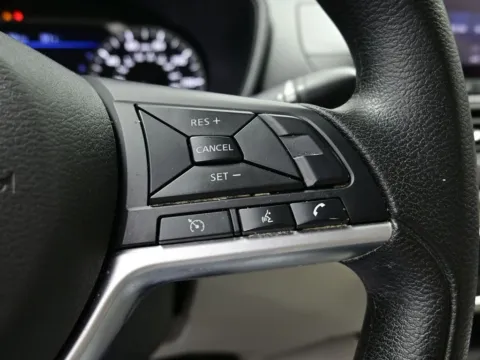 More photos of 2022 Nissan Altima 2.5 SV at Dorsett Nissan, IN