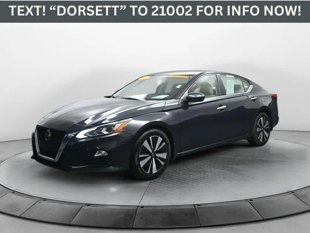 Blue 2022 Nissan Altima 2.5 SV for sale in Terre Haute, IN
